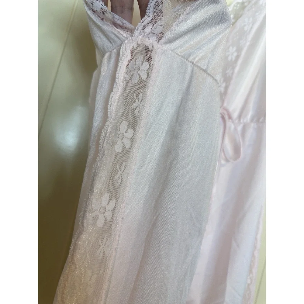 VTG CHIC LINGERIE pink W/ LACE TRIM sheer SIDES NYLON LONG NIGHTGOWN SZ‎ Med